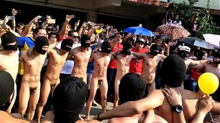Naked men at Pylon Run 2021